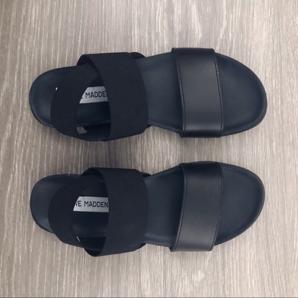 *SOLD* Steve Madden Sandals - Picture 2 of 3